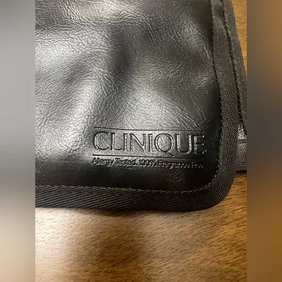 Sold*** Clinique BRUSH BELT makeup brush holder faux leather black (0393) - Picture 3 of 11